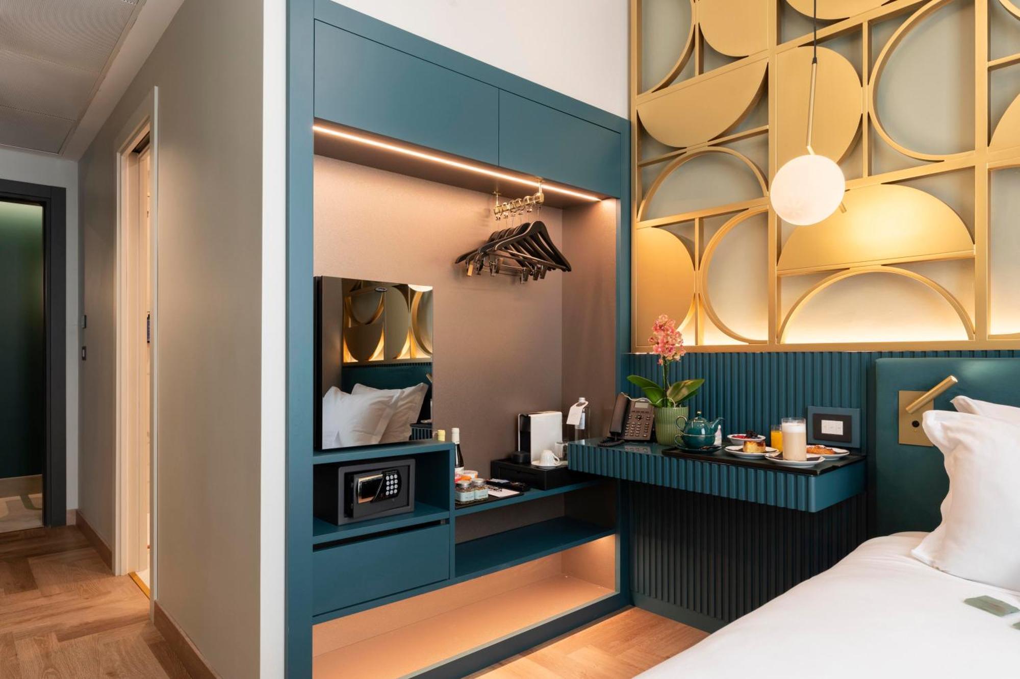Je Hotel 4*